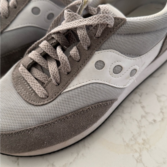 Saucony Classic Gray and White Running Shoes - Picture 2 of 9